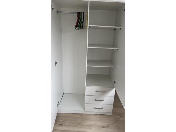 Kledingkast wit