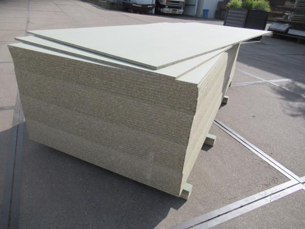 Aanbieding betonplexplaten, meranti en spaanplaten
