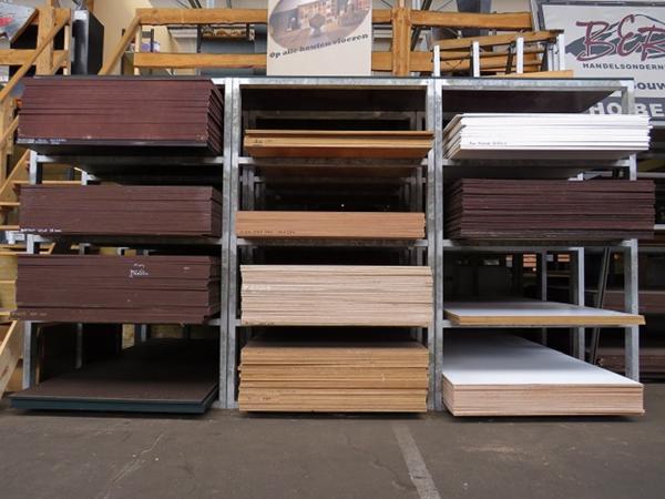 Aanbieding betonplexplaten, meranti en spaanplaten