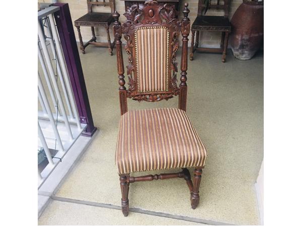 Stoel 25,vloerkleed 75 .4 ledere groom/leer keukenstoelen