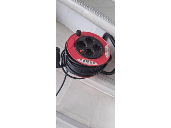 Gratis op te halen kerstspullen en kabel zie foto,s