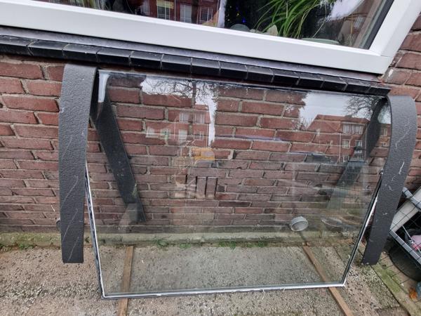 Twee panelen dubbel glas