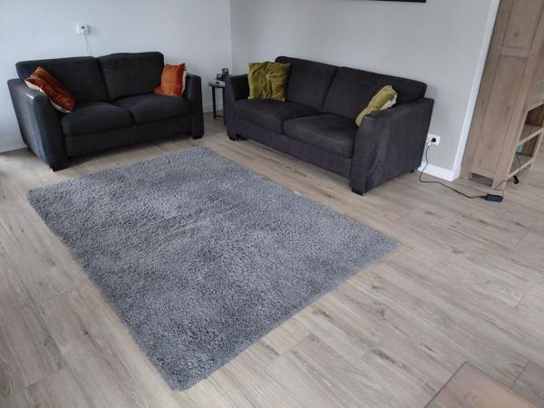 2 bankstellen (2 en een 2,5 zits)