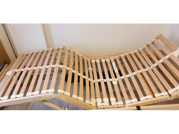 1 persoonsbed compleet, met elektrisch verstelbare bedbodem