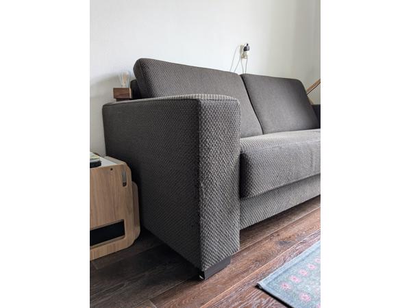 Donkerbruine 2,5-zits bank