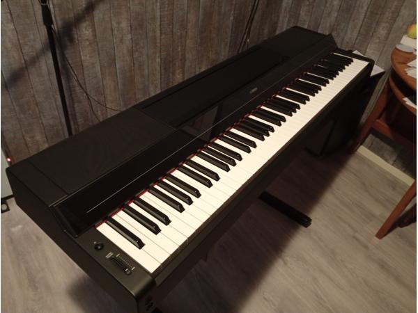 Yamaha P-S 500 piano