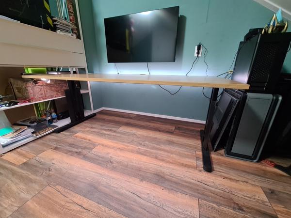 Moet Snel Weg Groot Burea/Tafel D:100cm B:180 H: Verstelbar