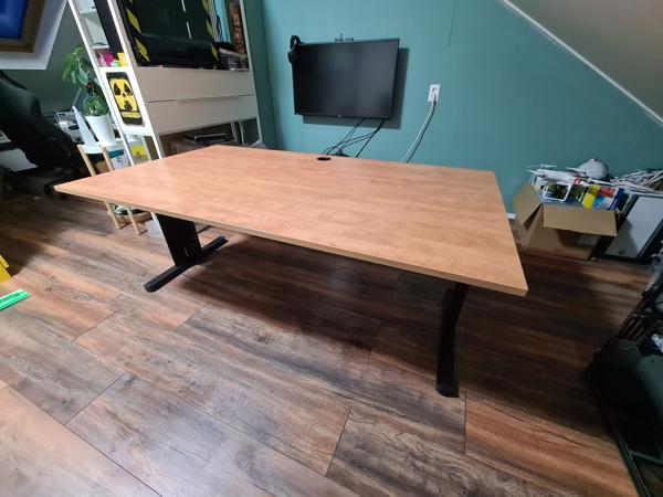 Moet Snel Weg Groot Burea/Tafel D:100cm B:180 H: Verstelbar