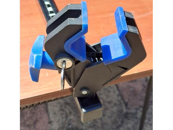 Een hele goede fietsendrager merk Tacx T2450 opklapbaar.