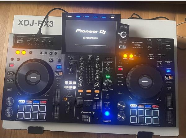 Pioneer CDJ-3000, Pioneer DJ DJM-A9,  Pioneer DJ DJM-V10