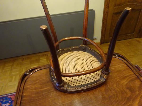 Thonet speeltafel Nr 3 en 4 stoelen