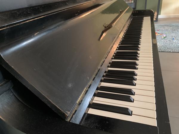 Leuke piano om te leren spelen!