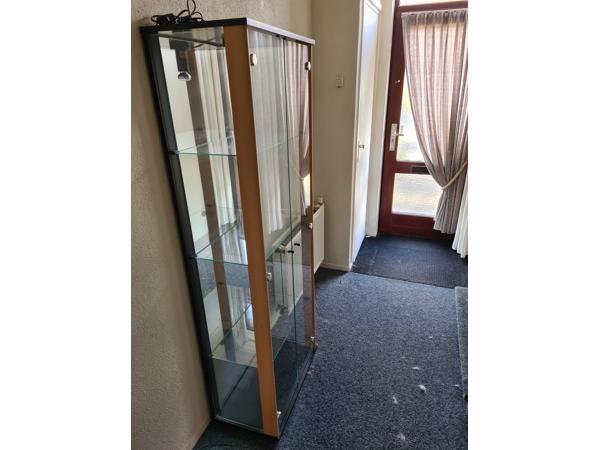 Glazen Vitrinekast met verlichting