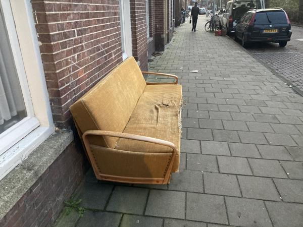 Vintage bank design maar moet gestoffeerd worden