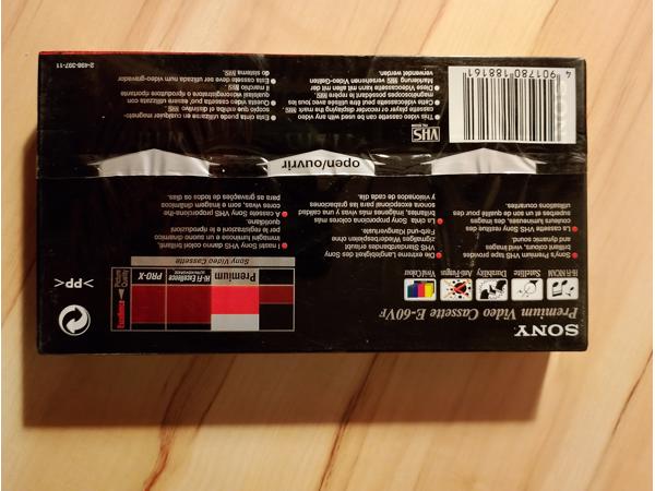 5 Sony VHS videocassettes