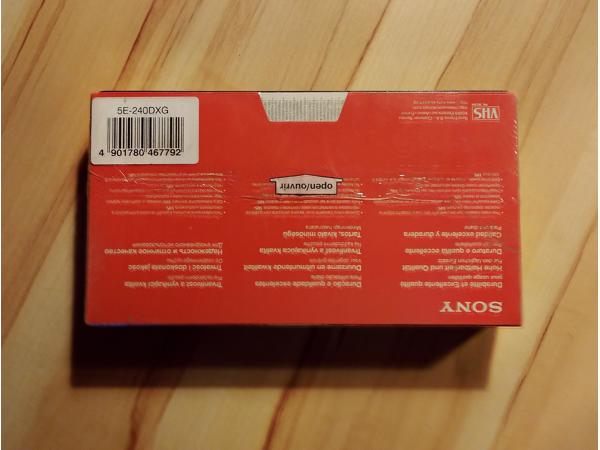 5 Sony VHS videocassettes