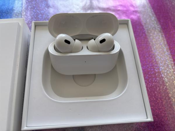 Apple AirPods Pro 2 (Wit) – NIEUW! €180