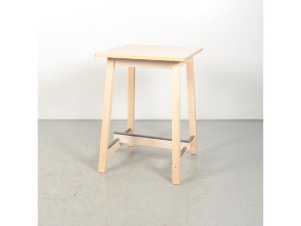 2 Barkrukken en tafel berkenhout