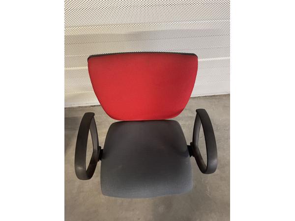 3 Rode Bureaustoelen