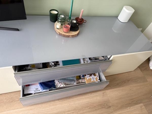 TV-kast 226 cm (afhalen, zelf tillen demonteren 3e etage)