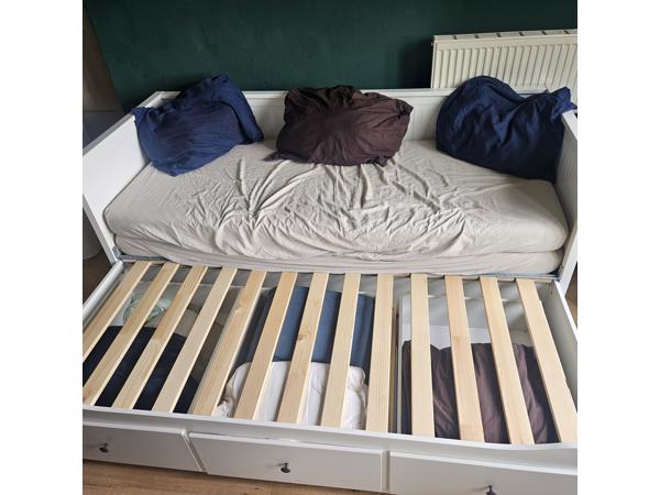 De populaire bedbank met opbergruimte