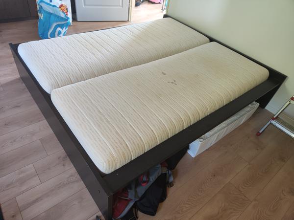 Ikea bed inclusief matrassen