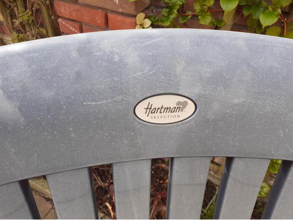 2 Hartman tuinstoelen + tafel