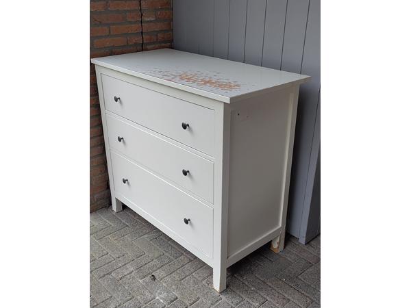 Ladekast Hemnes van Ikea, wel zelf opknappen