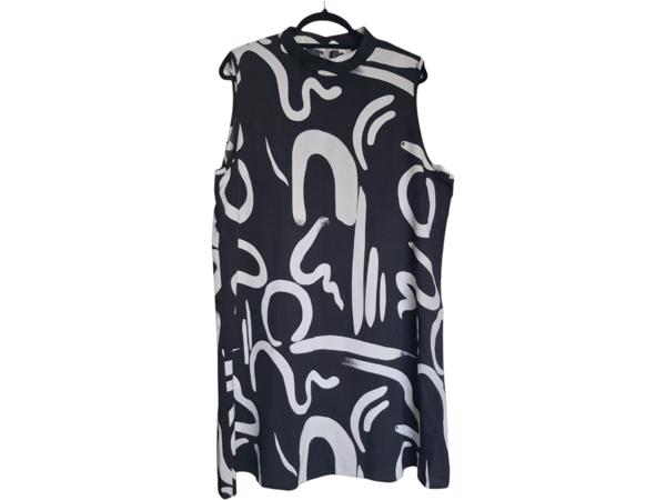 Mouwloze zomerjurk zwart wit 2XL