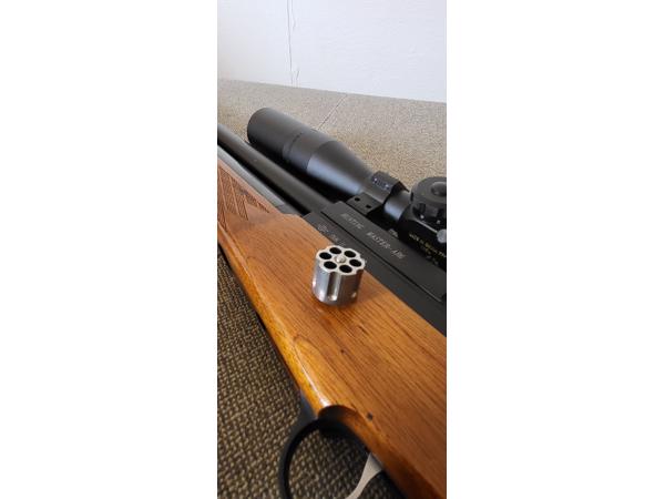Duc Il (Evanix) Hunting Master AR6 semi-auto in 5.5 mm