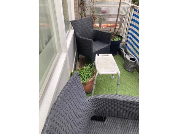 tuinstoelen/dressoir/eetkamerstoelen