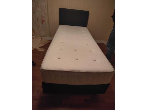 Boxspring eenpersoons bede