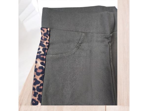 Fashion stevige legging panterprint khaki groen S/M 36/38