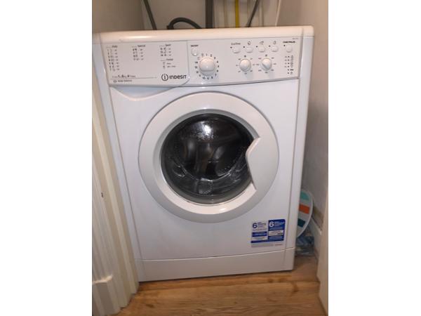 Wasmachine VANDAAG of MORGEN IVM VERHUIZING (Indesit vrijstaande wasmachine: 5 kg)