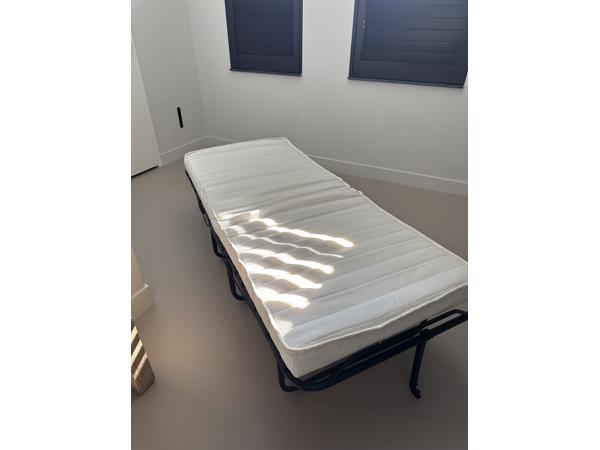 Opklapbed/logeerbed