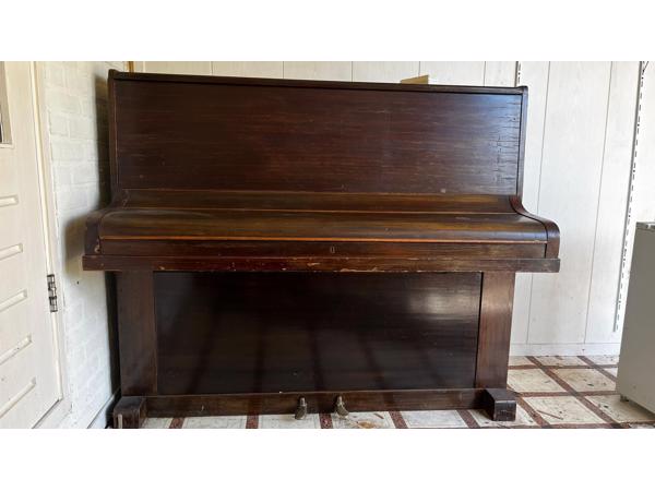 Complete piano