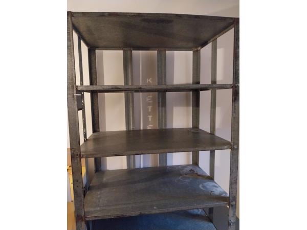 Toffe stellingkast op wielen voor keuken, boeken, shuur etc
