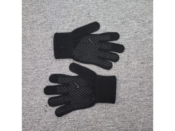 Nike Knitted Tech Muts/Griphandschoenen