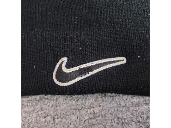 Nike Knitted Tech Muts/Griphandschoenen