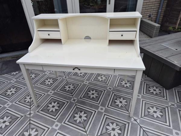 Crème bureau buro met opzet en lades