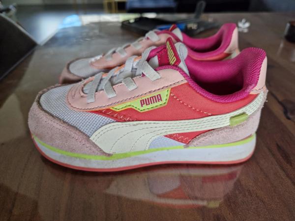 Puma sneakers maat 27