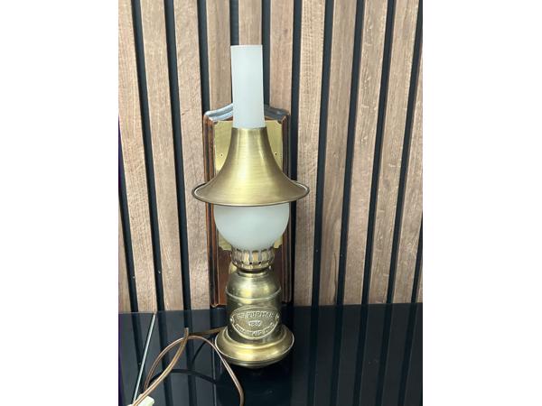 Degelijke Brocante wandlamp