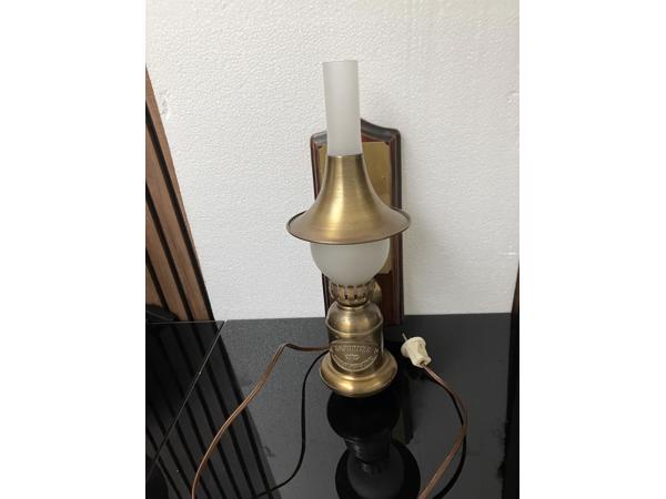 Degelijke Brocante wandlamp