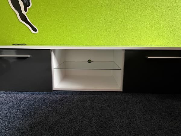 Dressoir zo goed als nieuwe