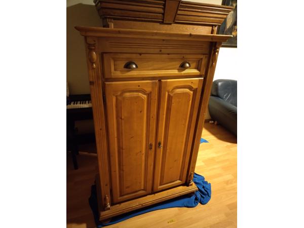 Houten kast, goede staat