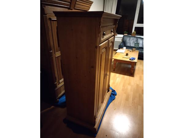 Houten kast, goede staat