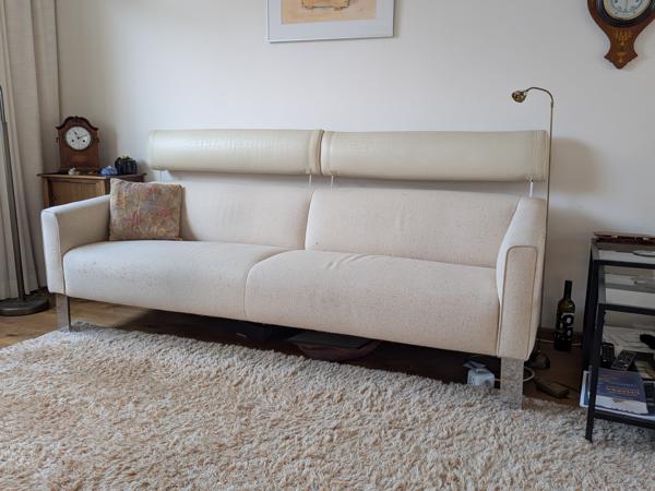 Leolux zitbank met twee stoelen