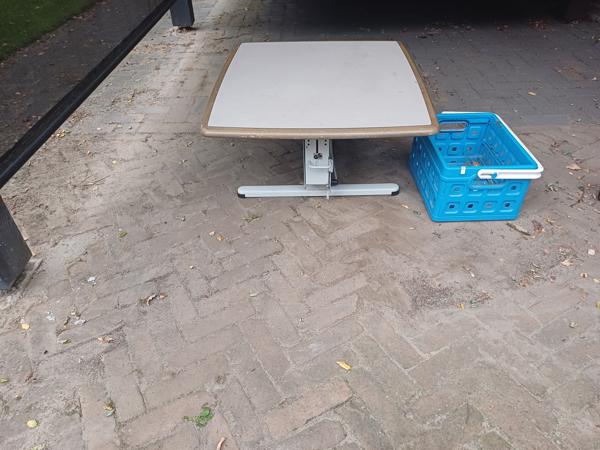 hoog laag tafeltje eenvoudig te bedienen
