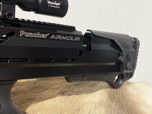 KRAL PUNCHER ARMOUR BLACK PCP .25 / 6,35mm