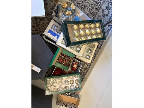 Kerstversiering We gaan verhuizen, kerstballen, en andere versiering voor in de boom en in huis